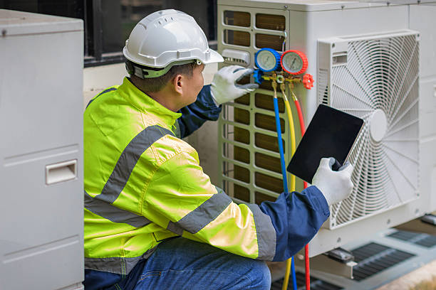 Professional Hvac technician working in Moore, OK